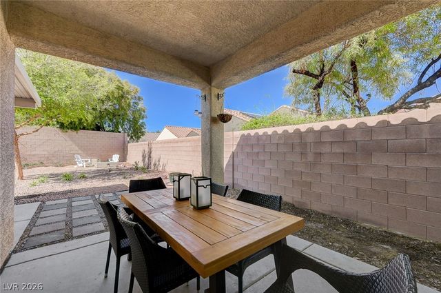 8225 Alden Pines Court, Las Vegas, NV 89131