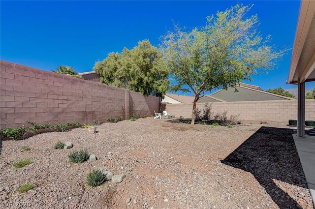 8225 Alden Pines Court, Las Vegas, NV 89131