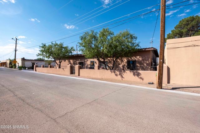 5351 Cristo Rey Street, Dona Ana, NM 88032