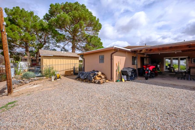 5351 Cristo Rey Street, Dona Ana, NM 88032