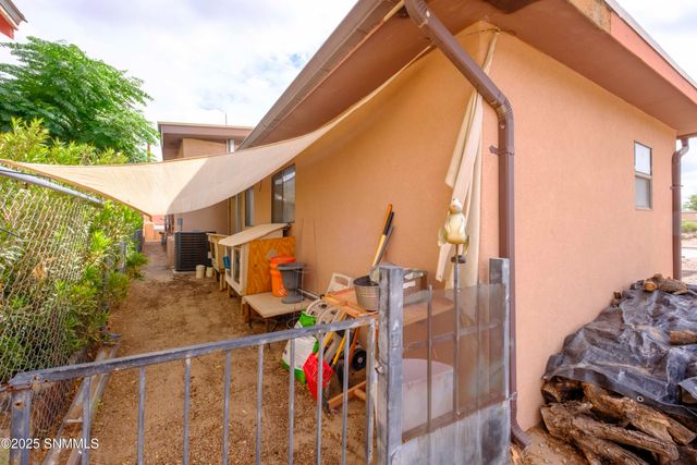 5351 Cristo Rey Street, Dona Ana, NM 88032