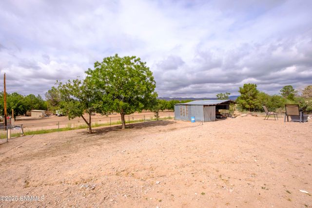 5351 Cristo Rey Street, Dona Ana, NM 88032