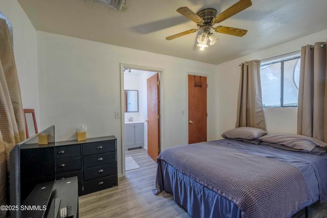 5351 Cristo Rey Street, Dona Ana, NM 88032