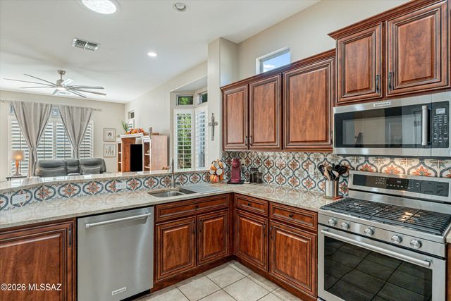 5070 W Jointfir Lane, Marana, AZ 85658