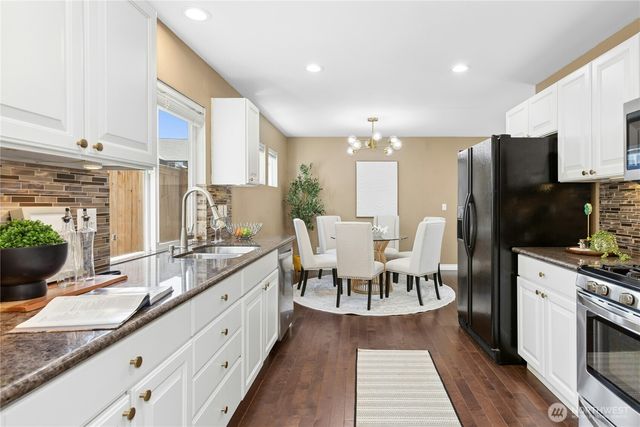 9512 226th Place NE, Redmond, WA 98053
