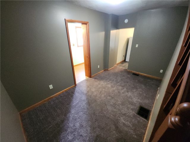 8 Elm Street, Bessemer, PA 16112