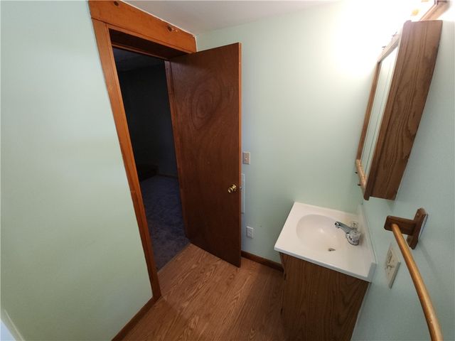 8 Elm Street, Bessemer, PA 16112