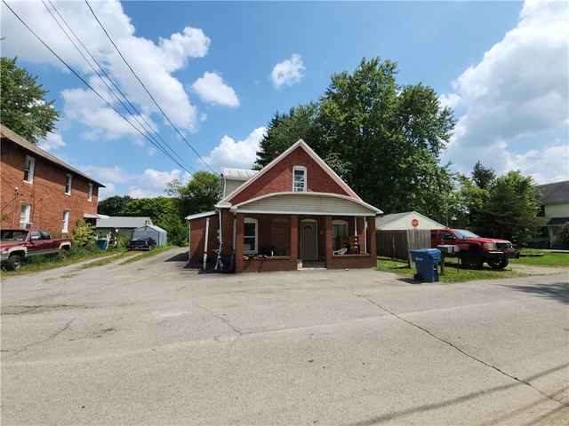 8 Elm Street, Bessemer, PA 16112