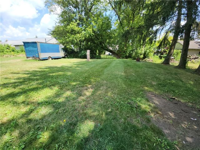 8 Elm Street, Bessemer, PA 16112