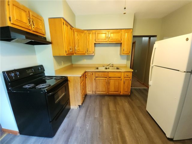 8 Elm Street, Bessemer, PA 16112