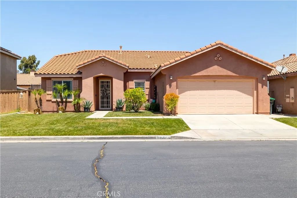 217 La Amistad, Hemet, CA 92545
