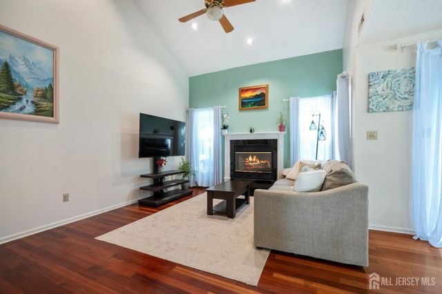 112 Lloyd Court, East Brunswick, NJ 08816