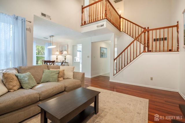 112 Lloyd Court, East Brunswick, NJ 08816