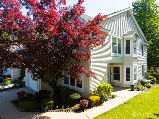 112 Lloyd Court, East Brunswick, NJ 08816
