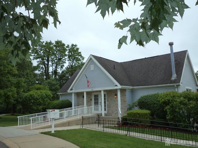 112 Lloyd Court, East Brunswick, NJ 08816