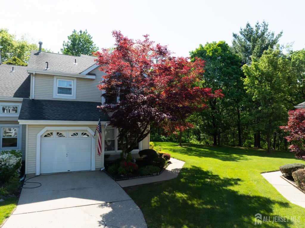 112 Lloyd Court, East Brunswick, NJ 08816