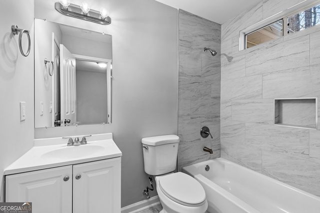 193 Kingsbrook Circle, Newnan, GA 30265