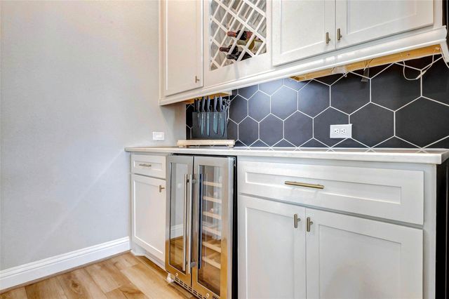 1719 Rustling Creek Drive, Missouri City, TX 77459