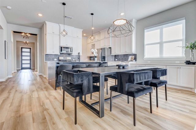 1719 Rustling Creek Drive, Missouri City, TX 77459