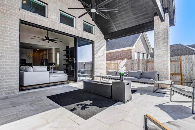 1719 Rustling Creek Drive, Missouri City, TX 77459