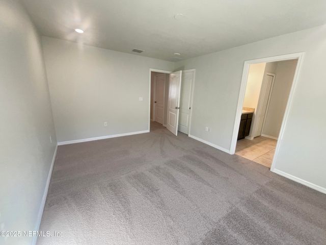 10560 MAIDSTONE COVE Drive, Jacksonville, FL 32218