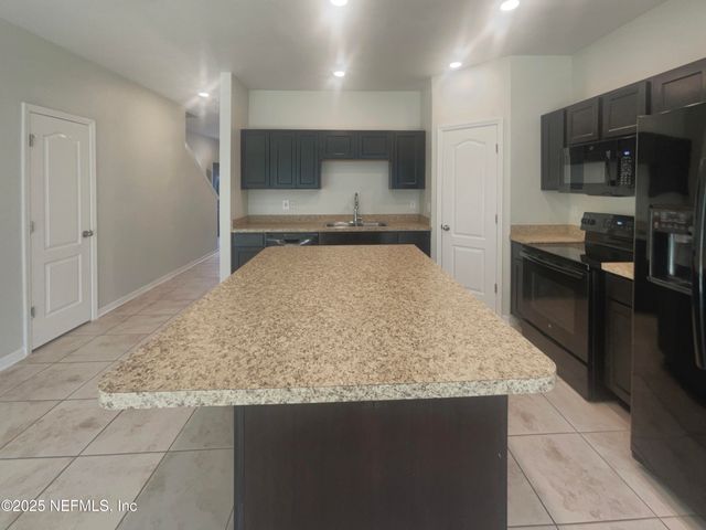 10560 MAIDSTONE COVE Drive, Jacksonville, FL 32218