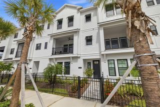 1528 SKYSAIL LANE, Sarasota, FL 34240