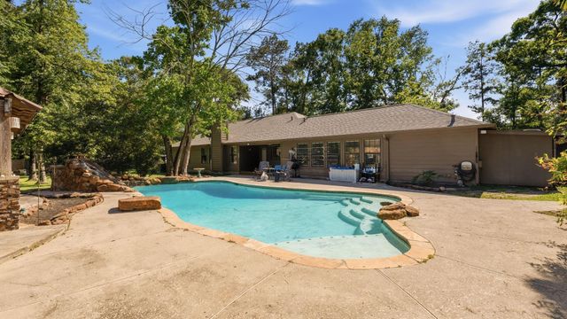 10985 Woods Lane, Cleveland, TX 77328