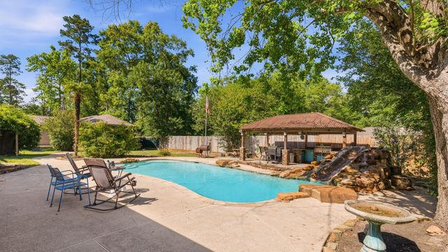 10985 Woods Lane, Cleveland, TX 77328