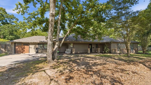 10985 Woods Lane, Cleveland, TX 77328