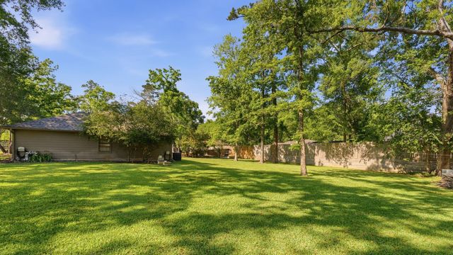 10985 Woods Lane, Cleveland, TX 77328