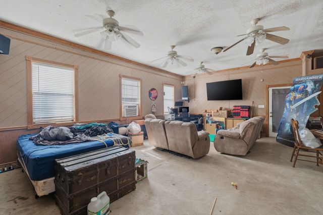 10985 Woods Lane, Cleveland, TX 77328