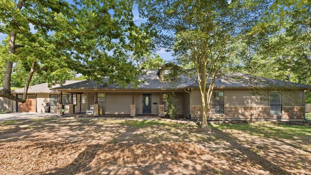 10985 Woods Lane, Cleveland, TX 77328