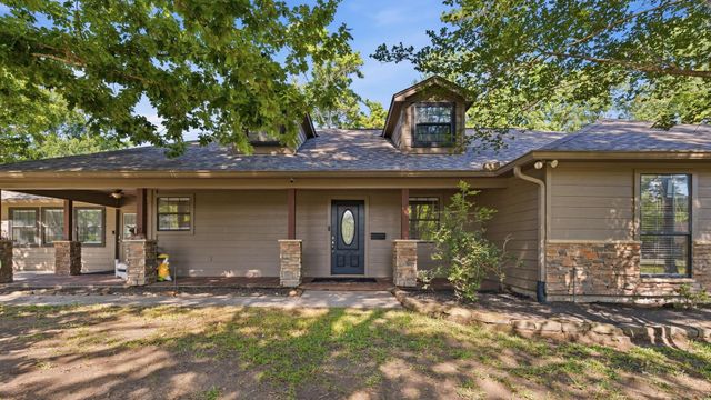 10985 Woods Lane, Cleveland, TX 77328