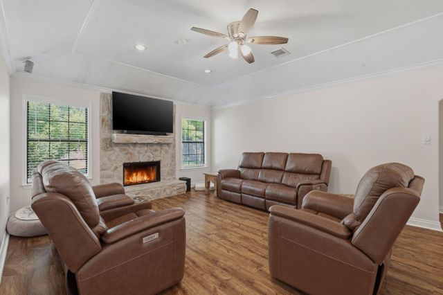 10985 Woods Lane, Cleveland, TX 77328