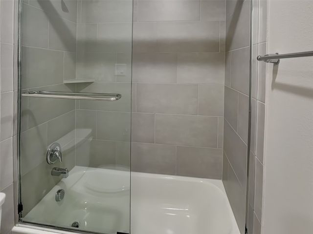 1029 Fallgate Drive, Saginaw, TX 76179