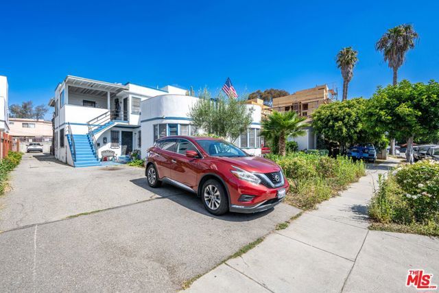 2629 S Garth Avenue, Los Angeles, CA 90034