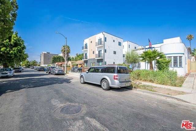 2629 S Garth Avenue, Los Angeles, CA 90034