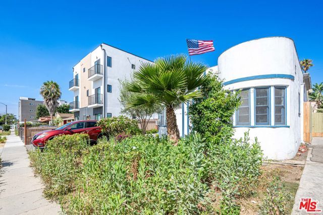 2629 S Garth Avenue, Los Angeles, CA 90034
