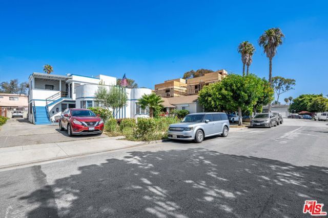 2629 S Garth Avenue, Los Angeles, CA 90034