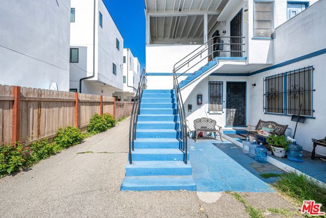 2629 S Garth Avenue, Los Angeles, CA 90034
