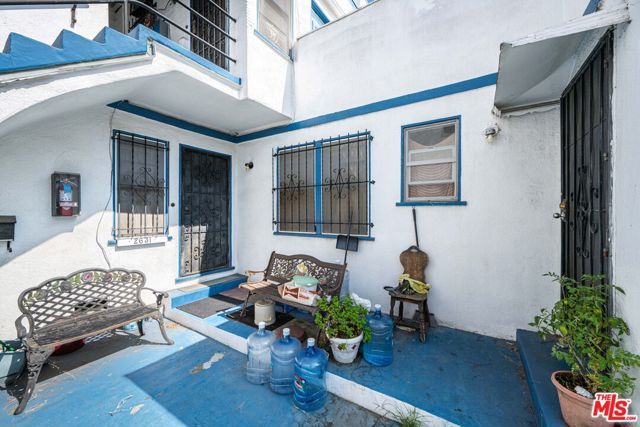 2629 S Garth Avenue, Los Angeles, CA 90034
