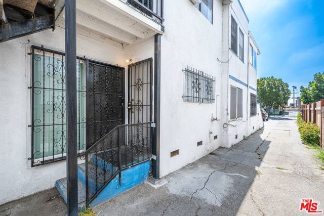 2629 S Garth Avenue, Los Angeles, CA 90034