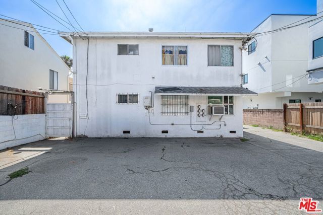 2629 S Garth Avenue, Los Angeles, CA 90034