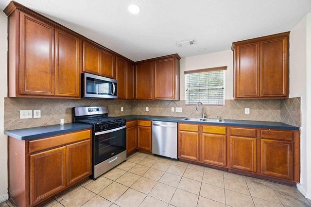 14015 Crossvale Lane, Houston, TX 77047