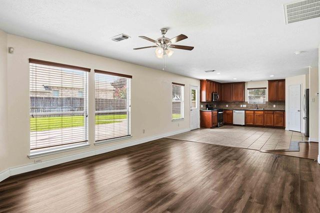 14015 Crossvale Lane, Houston, TX 77047