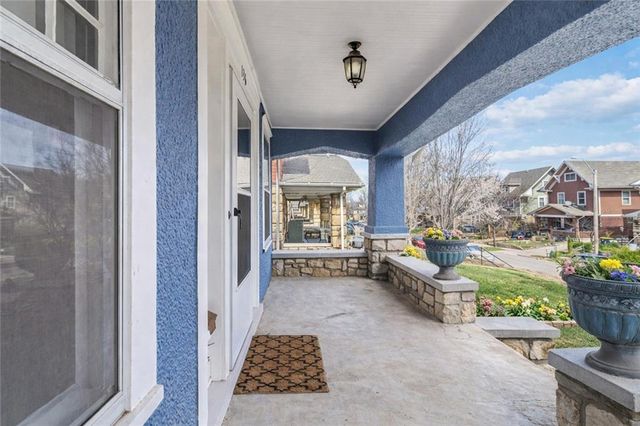 136 Lawn Avenue, Kansas City, MO 64123