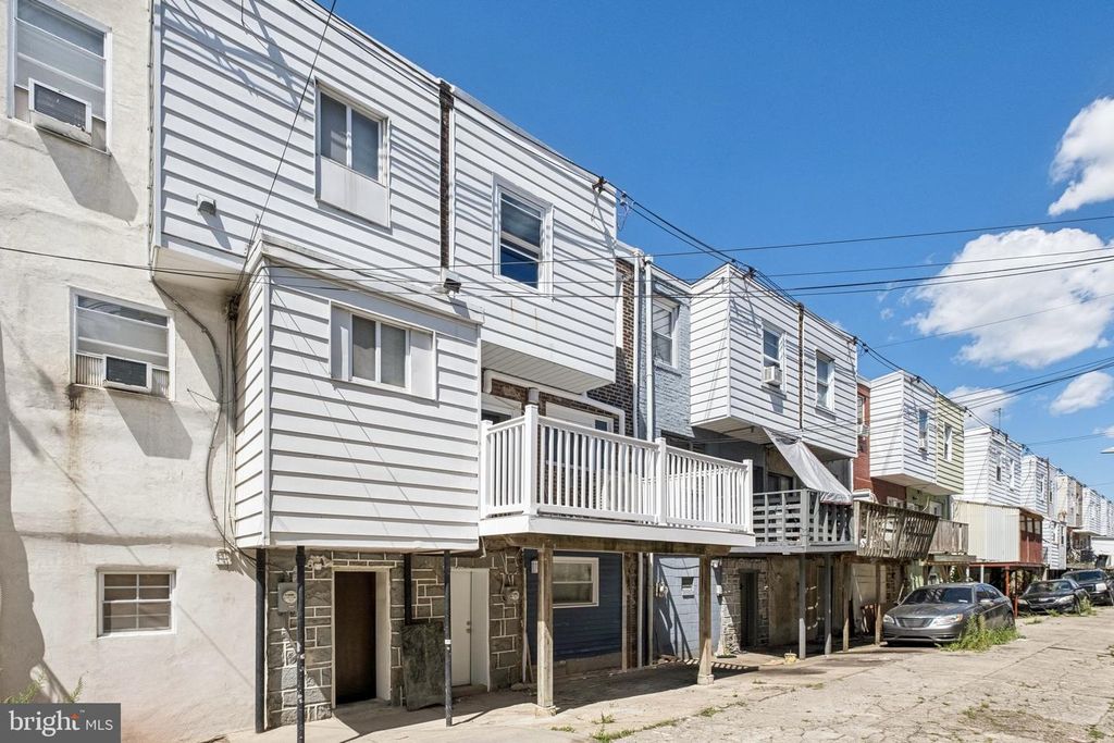 1543 S CORLIES ST, Philadelphia, PA 19146