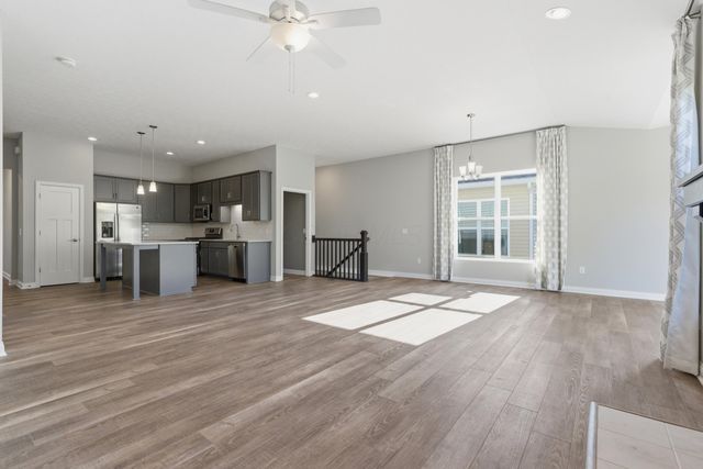 3215 Farmhouse Lane, Grove City, OH 43123