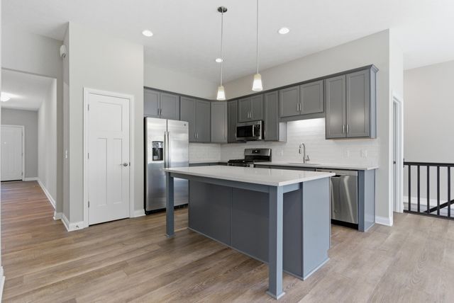 3215 Farmhouse Lane, Grove City, OH 43123